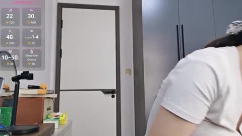 xuyihan online show from February 24, 5:38 am