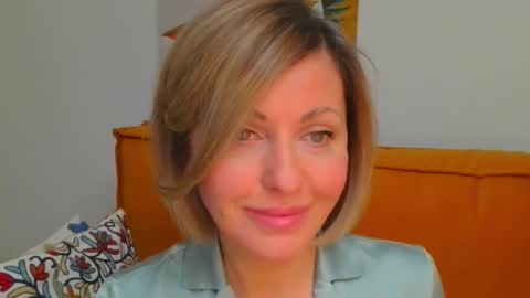 Snapshot of xvaleriax0 chatting on February 1, 7:23 pm xvaleriax0 online show from February 1, 7:23 pm