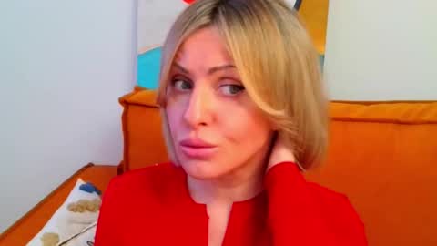 Snapshot of xvaleriax0 chatting on February 17, 4:57 pm xvaleriax0 online show from February 17, 4:57 pm