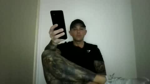 Snapshot of xviixx01 chatting on November 9, 5:50 am Dani online show from November 9, 5:50 am