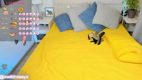 xwildrossyx online show from March 23, 6:06 am