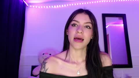 Snapshot of xx_johnson_xx chatting on April 24, 8:50 am VALE online show from April 24, 8:50 am