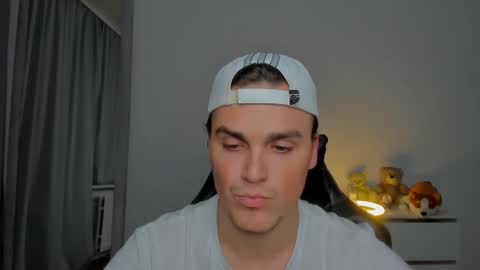 Snapshot of xx_raul_xx_ chatting on September 22, 11:51 pm raul online show from September 22, 11:51 pm