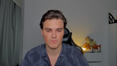 Snapshot of xx_raul_xx_ chatting on September 24, 4:32 pm raul online show from September 24, 4:32 pm