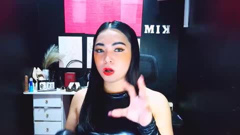 xxirene online show from December 19, 7:37 am