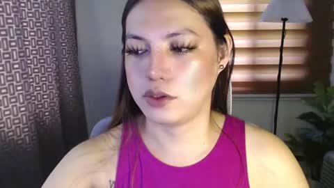 Snapshot of xxjulielovesyouxx chatting on January 31, 6:35 am July online show from January 31, 6:35 am