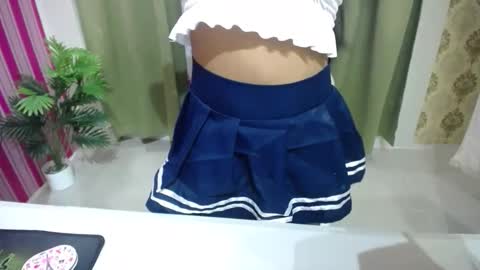 Aya online show from December 17, 1:39 pm