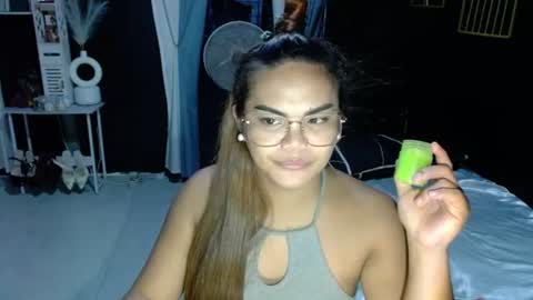 Kylie Smith online show from June 17, 9:16 pm