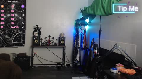 Snapshot of xxlilithmoonxx chatting on February 6, 6:18 am Lilith online show from February 6, 6:18 am