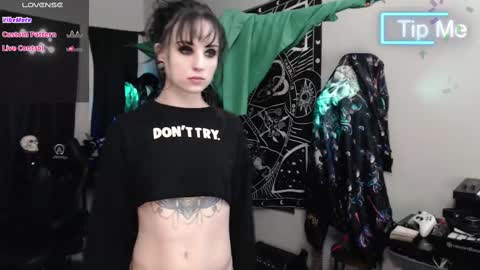 Snapshot of xxlilithmoonxx chatting on February 18, 2:38 am Lilith online show from February 18, 2:38 am