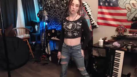 Snapshot of xxlilithmoonxx chatting on September 28, 1:44 am Lilith online show from September 28, 1:44 am