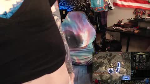 Snapshot of xxlilithmoonxx chatting on October 7, 2:31 am Lilith online show from October 7, 2:31 am