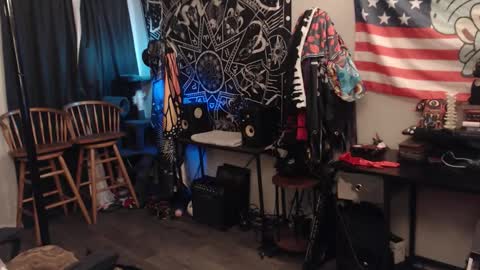 Snapshot of xxlilithmoonxx chatting on October 31, 2:34 am Lilith online show from October 31, 2:34 am