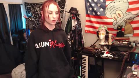 Snapshot of xxlilithmoonxx chatting on December 17, 3:56 am Lilith online show from December 17, 3:56 am