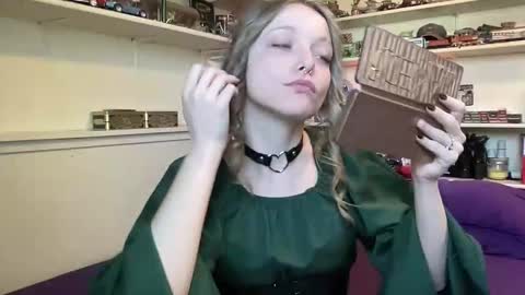 Snapshot of xxloveanastasia chatting on November 11, 6:19 pm LoveAnastasia online show from November 11, 6:19 pm