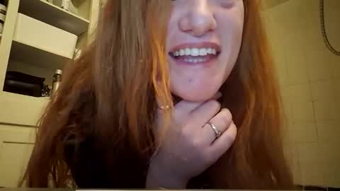 Snapshot of xxmariebliss chatting on October 30, 12:39 pm xxmariebliss online show from October 30, 12:39 pm