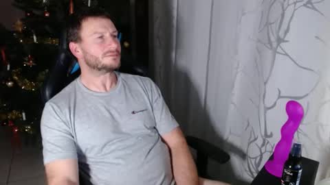 Snapshot of xxmettexx chatting on December 22, 4:06 am xxmettexx online show from December 22, 4:06 am