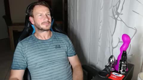 Snapshot of xxmettexx chatting on September 18, 8:22 pm xxmettexx online show from September 18, 8:22 pm