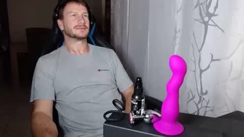 Snapshot of xxmettexx chatting on November 9, 9:13 pm xxmettexx online show from November 9, 9:13 pm