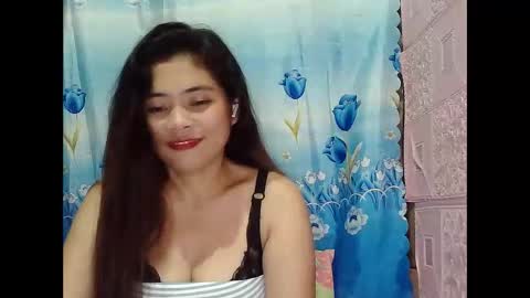 xxolevia online show from November 29, 2:20 pm