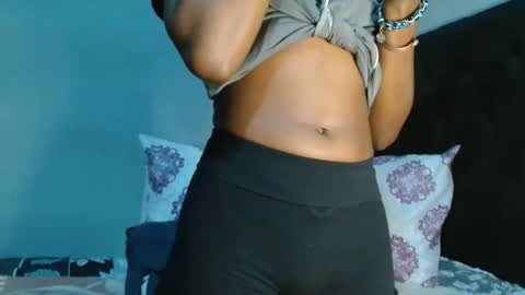 xxsexytalia28 online show from March 3, 7:42 pm