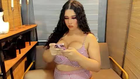 Snapshot of xxtastefullayeshaxx chatting on September 30, 11:04 am xxtastefullayeshaxx online show from September 30, 11:04 am