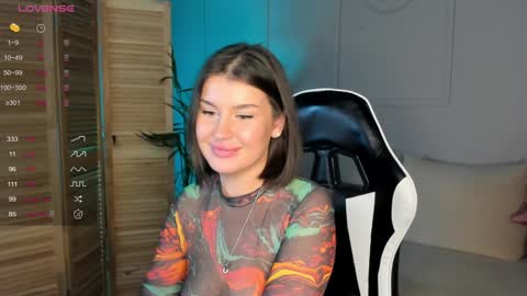 Snapshot of xxviktoryqueenxx chatting on December 6, 4:03 am Vi online show from December 6, 4:03 am