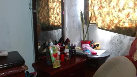   LILI  online show from December 24, 2:33 pm