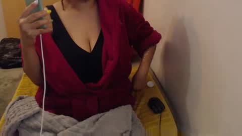 Ayanda online show from April 24, 3:47 pm