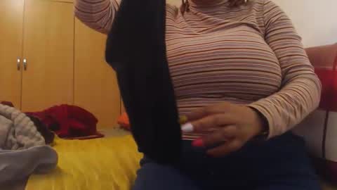 Ayanda online show from May 9, 5:29 pm