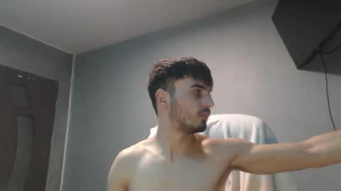 xxxdonpuiuuxxx online show from February 5, 6:45 pm