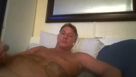 Snapshot of xxxelentdick chatting on October 6, 12:57 pm deeeeznutz online show from October 6, 12:57 pm