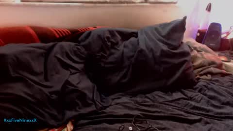 Snapshot of xxxfiveninexxx chatting on September 13, 2:28 pm XxxFiveNinexxX online show from September 13, 2:28 pm