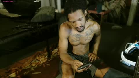 Snapshot of xxxjrstrokesxxx chatting on October 30, 12:12 am xxxjrstrokesxxx online show from October 30, 12:12 am