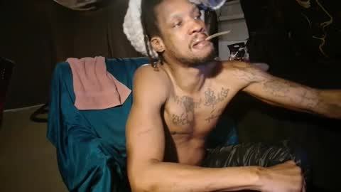 xxxjrstrokesxxx online show from April 6, 8:10 pm