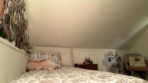 xxxsophiaday online show from March 23, 3:54 am