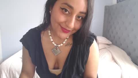 Lunhaa   online show from September 24, 5:05 pm