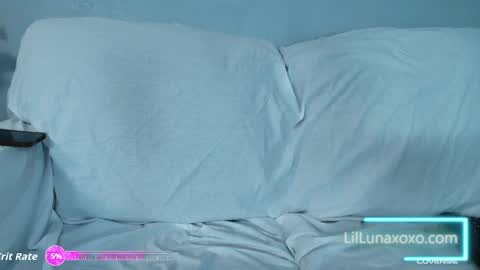 Snapshot of xxxvibesxo chatting on April 23, 2:24 am Lil Luna online show from April 23, 2:24 am