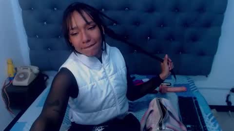 QUEEN online show from December 1, 1:27 pm