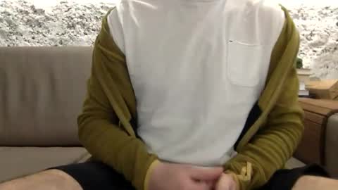 Snapshot of xyandr1 chatting on March 1, 1:35 pm xyandr1 online show from March 1, 1:35 pm