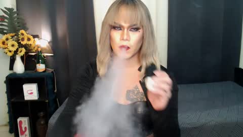 QueenMarina online show from December 18, 1:48 am