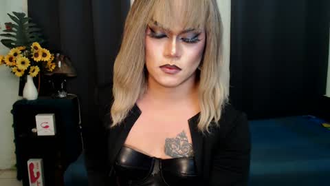 QueenMarina online show from January 7, 1:59 am