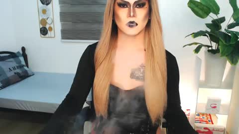 QueenMarina online show from July 25, 8:50 pm
