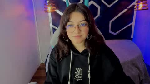 Snapshot of xyra_shimizu chatting on April 15, 12:56 pm xyra_shimizu online show from April 15, 12:56 pm