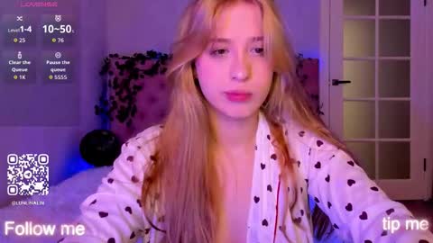 Lina online show from November 9, 9:07 am