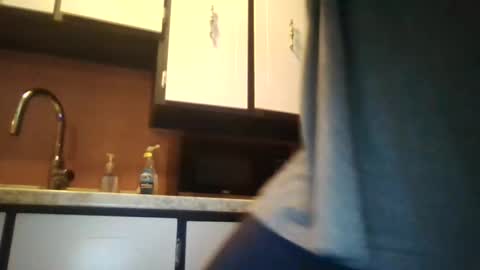 y98879 online show from May 31, 7:04 am