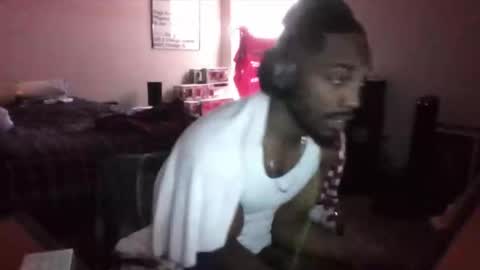 Snapshot of y_sticky chatting on March 7, 7:05 pm y_sticky online show from March 7, 7:05 pm