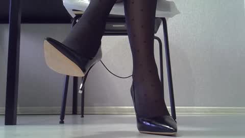 Dina online show from March 2, 7:15 am