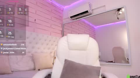 Yakeline online show from February 7, 8:42 pm