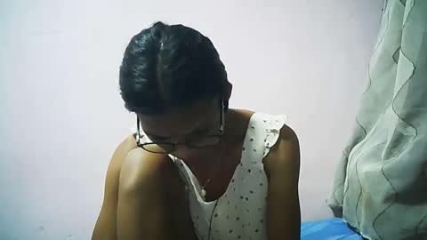 Snapshot of yalane chatting on January 17, 11:37 am yalane online show from January 17, 11:37 am